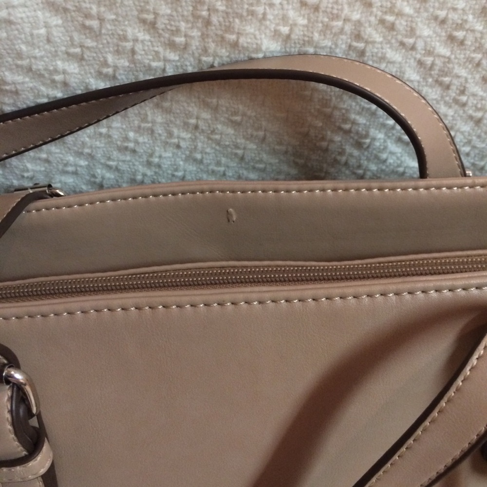 9 West Handbag - Picture 6 of 7